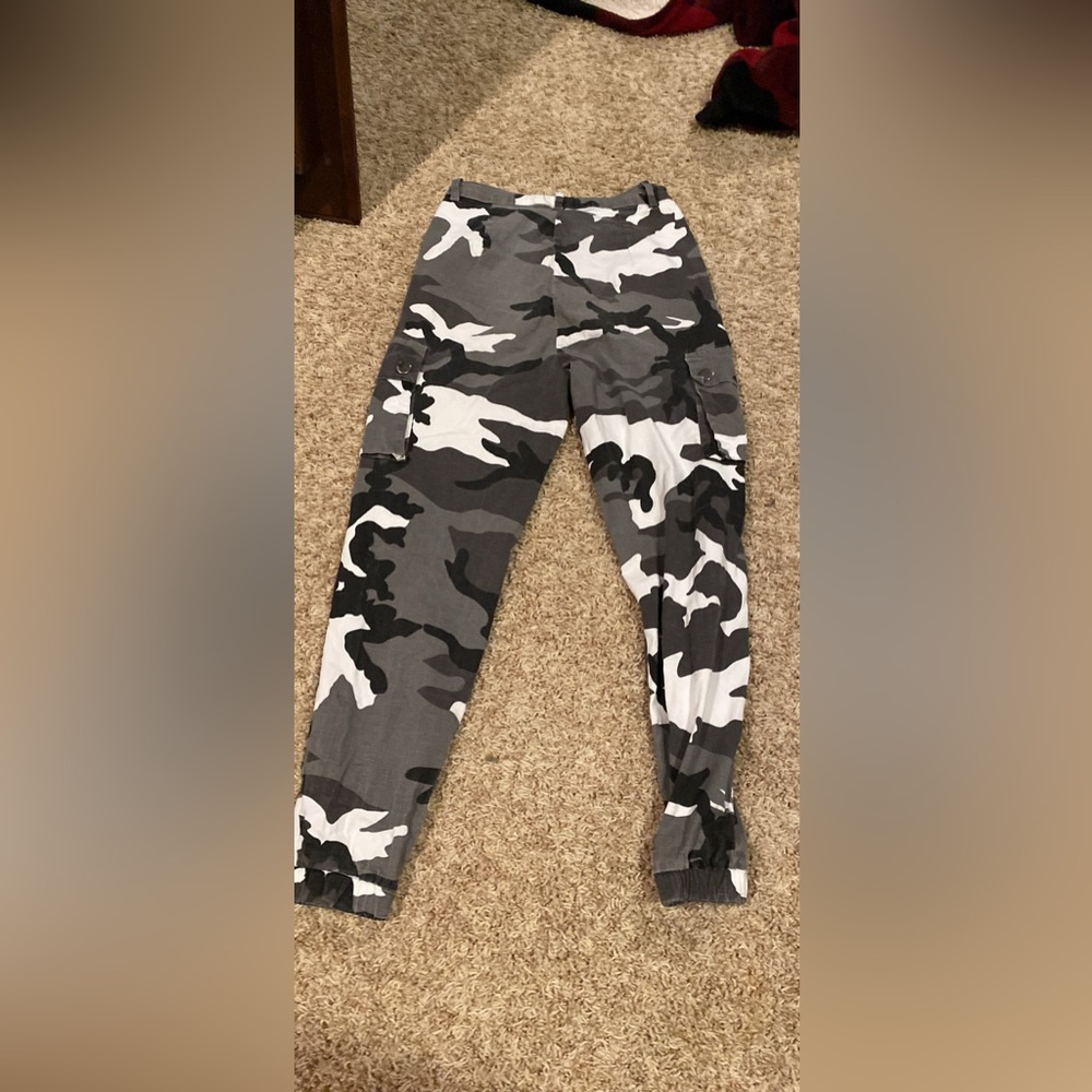 Camo cargo - Picture 2 of 2